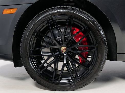 Certified 2022 Porsche Macan GTS AWD/4WD image 36