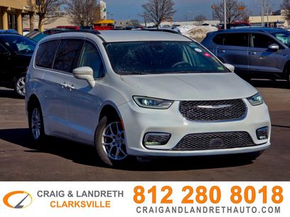 Used 2022 Chrysler Pacifica Touring-L