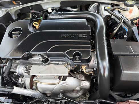 Used 2019 Chevrolet Malibu LS FWD image 10