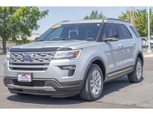 Used 2018 Ford Explorer XLT w/ Equipment Group 202A AWD/4WD image 7