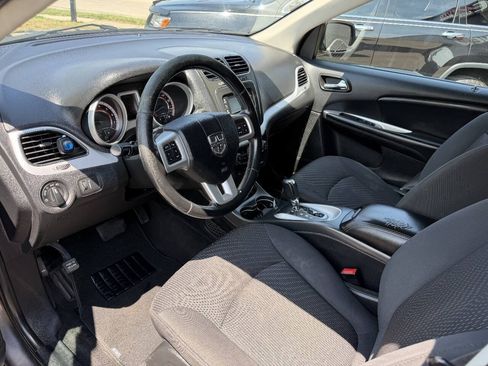 Used 2018 Dodge Journey SE w/ Connectivity Group FWD image 10