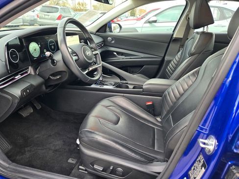 Used 2024 Hyundai Elantra Limited image 28