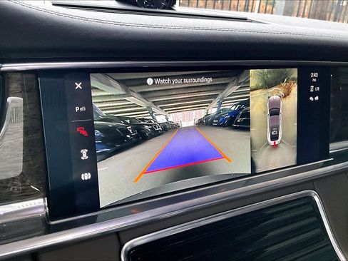 Used 2022 Porsche Panamera GTS image 26