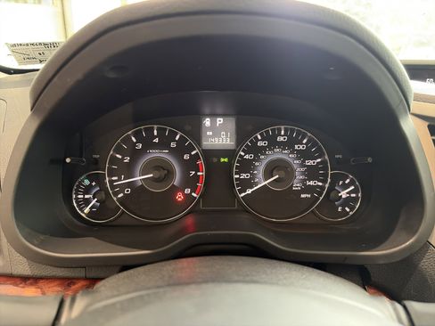 Used 2011 Subaru Legacy 2.5i Limited AWD/4WD image 35