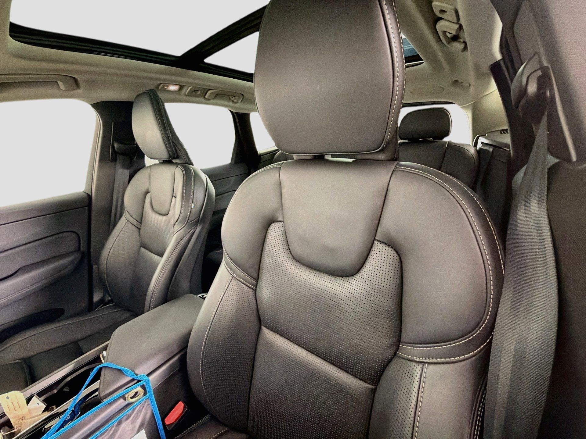Certified 2026 Volvo XC60 B5 Ultra AWD/4WD image 22