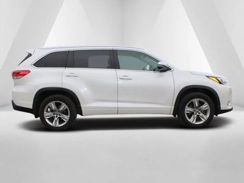 Used 2019 Toyota Highlander Limited image 8
