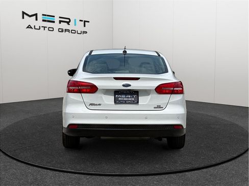 Used 2016 Ford Focus SE w/ Equipment Group 201A FWD image 8