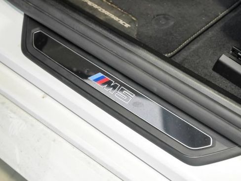 Used 2025 BMW M5 w/ Carbon Package AWD/4WD image 45