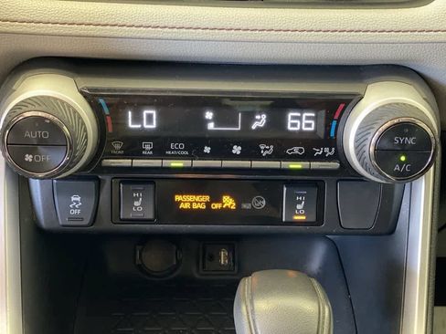 Used 2019 Toyota RAV4 XLE w/ Convenience Package AWD/4WD image 21