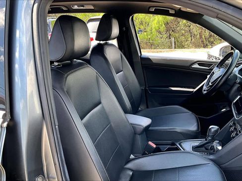 Used 2019 Volkswagen Tiguan SEL R-Line image 9