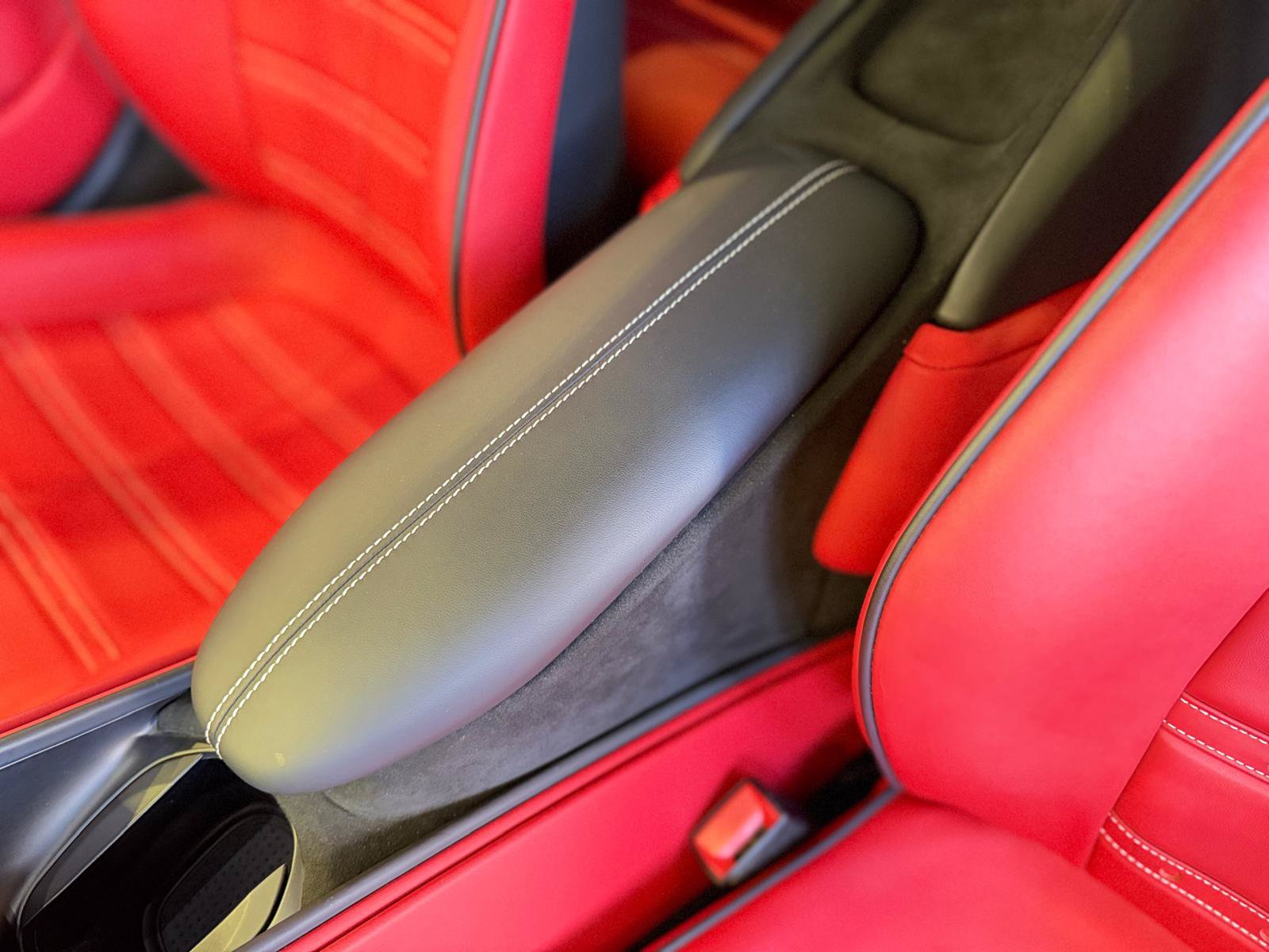 Used 2022 Ferrari Roma RWD image 44