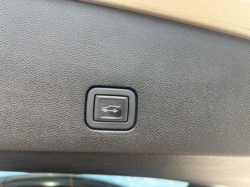 Certified 2023 Cadillac XT6 Luxury image 18