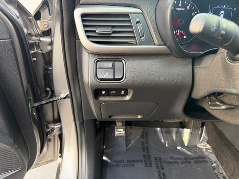 Used 2018 Kia Optima LX image 10