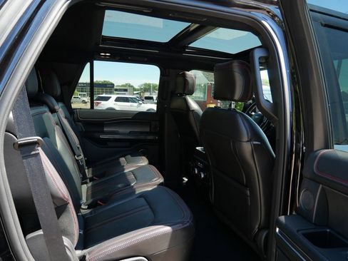 Used 2019 Ford Expedition Limited w/ Equipment Group 303A AWD/4WD image 12