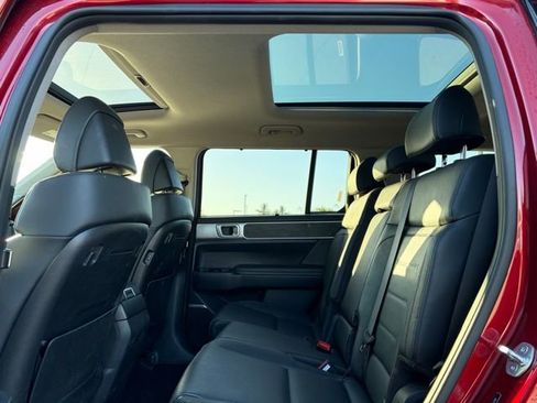 Used 2025 Hyundai Santa Fe Limited image 12