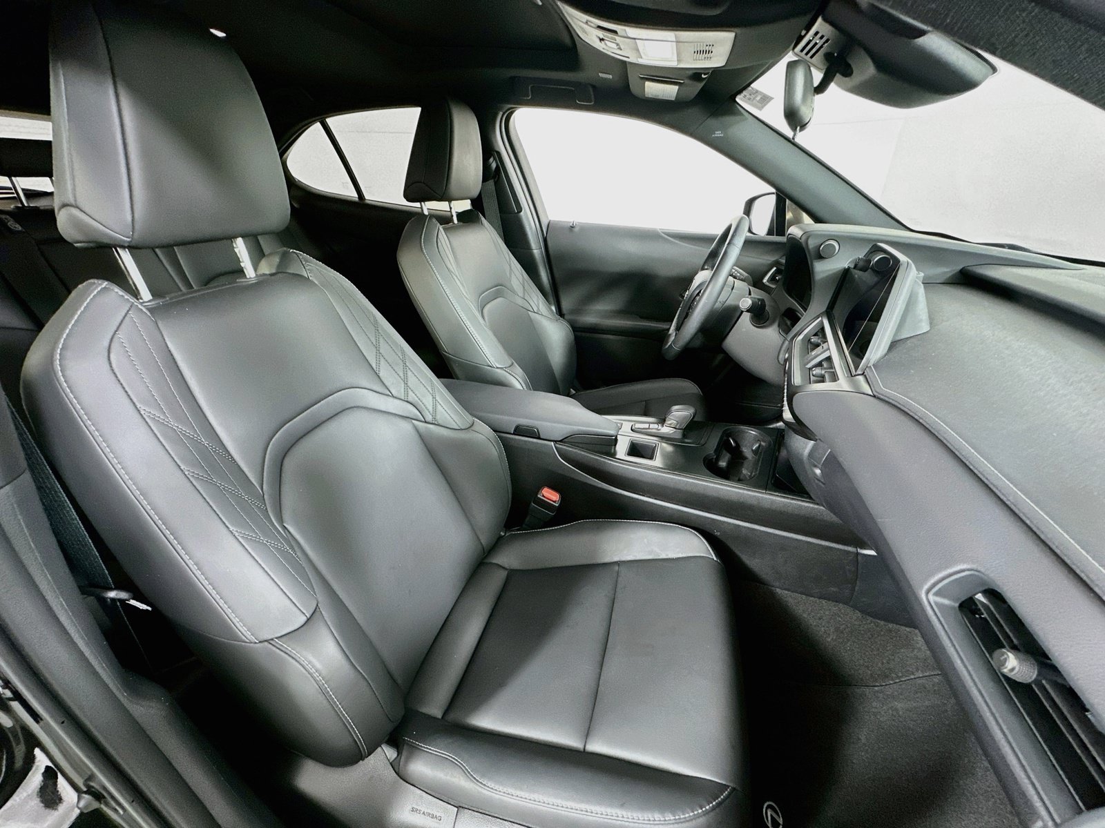 Used 2025 Lexus UX 300h FWD image 26