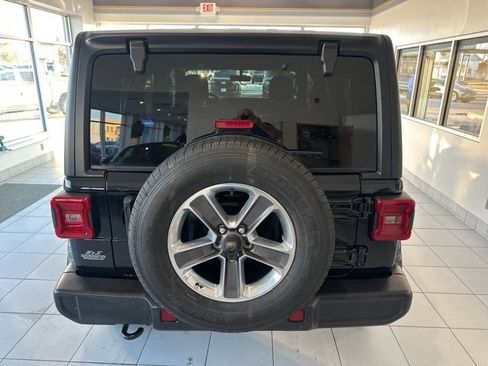 Used 2021 Jeep Wrangler Unlimited Sahara w/ Uconnect 4C Nav & Sound Group AWD/4WD image 5