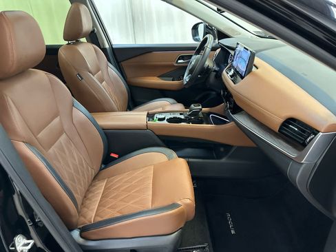 Certified 2024 Nissan Rogue Platinum image 13