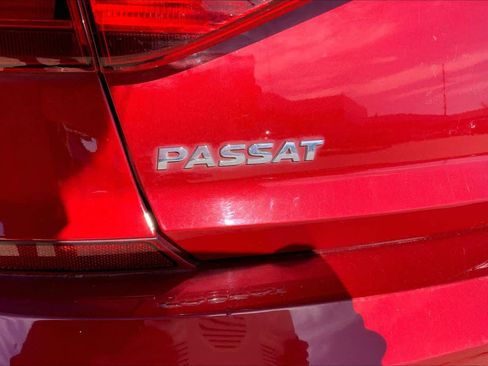 Used 2019 Volkswagen Passat 2.0T Wolfsburg image 30