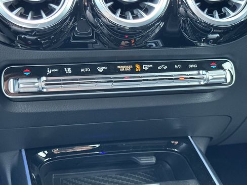 New 2025 Mercedes-Benz GLA 250 image 21