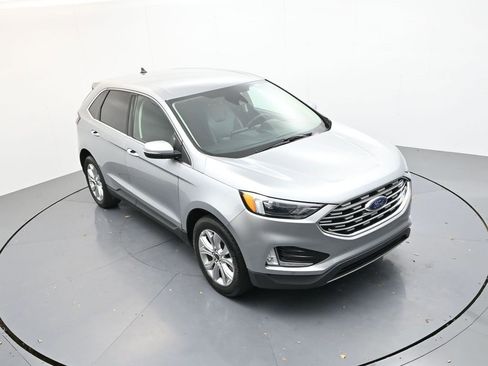 Used 2024 Ford Edge Titanium image 16