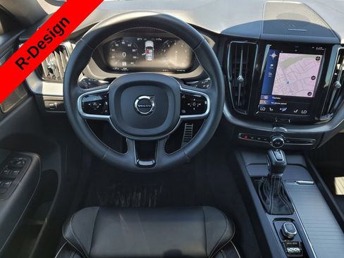 Used 2021 Volvo XC60 T5 R-Design w/ Protection Package Premier AWD/4WD image 13