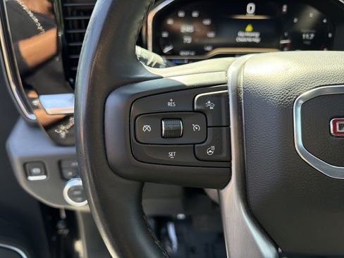 Used 2025 GMC Sierra 1500 SLT image 24