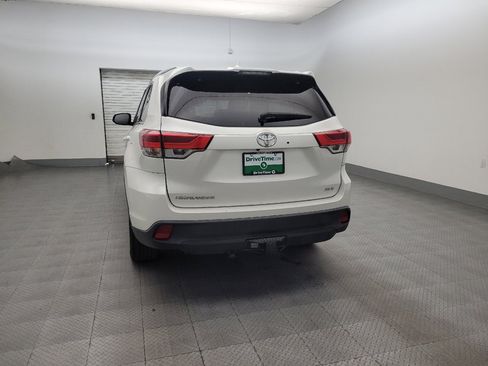 Used 2019 Toyota Highlander XLE image 6