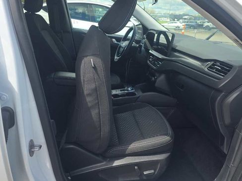 Used 2023 Ford Escape Active w/ Tech Pack #2 AWD/4WD image 8