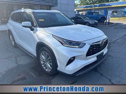 Used 2024 Toyota Highlander Platinum