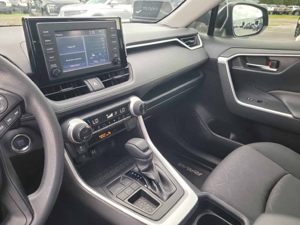 Used 2019 Toyota RAV4 XLE FWD image 19