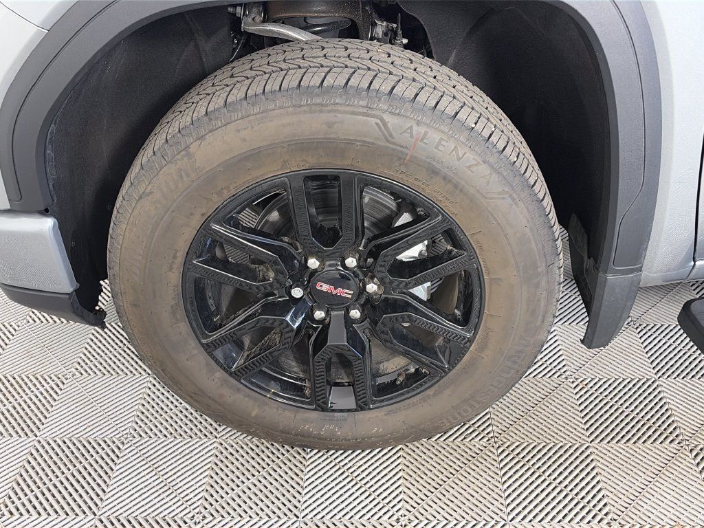Used 2026 GMC Sierra 1500 Elevation w/ Elevation Premium Package AWD/4WD image 8