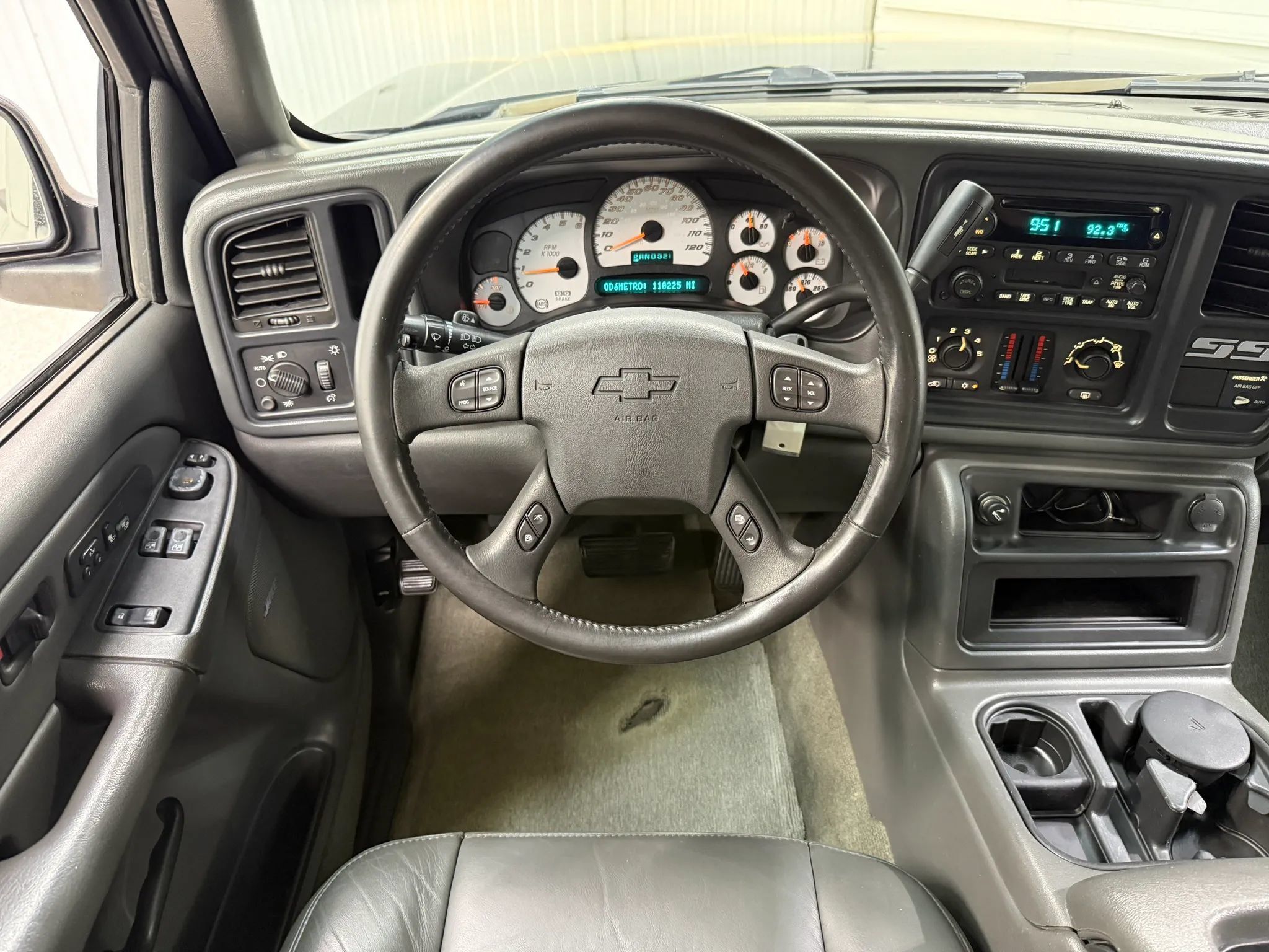 Used 2004 Chevrolet Silverado 1500 SS AWD/4WD image 18