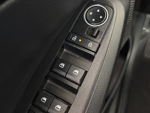 Certified 2025 Kia Seltos S AWD/4WD image 35