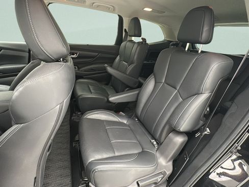 Used 2023 Subaru Ascent Limited AWD/4WD image 10