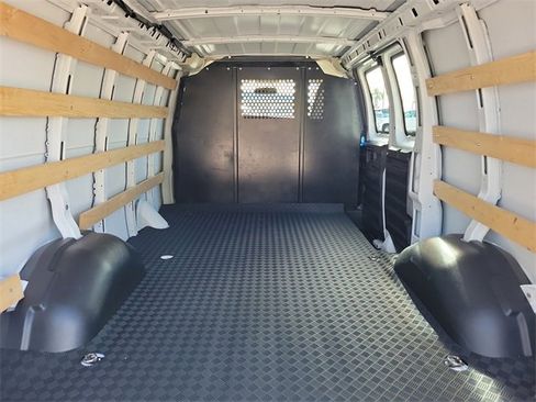 Certified 2024 GMC Savana 2500 w/ Driver Convenience Package image 6