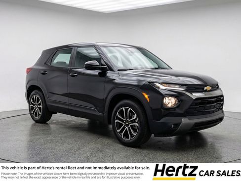 Used 2025 Chevrolet TrailBlazer LT FWD image 1
