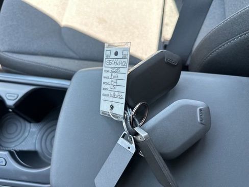 Certified 2025 Kia K4 FWD image 44