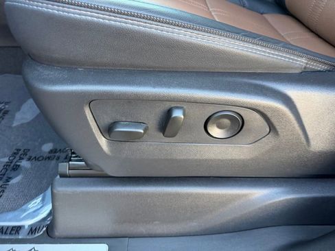 Used 2025 Chevrolet Silverado 2500 High Country w/ High Country Premium Package AWD/4WD image 14