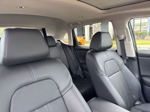 Used 2026 Honda HR-V EX-L image 12
