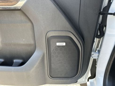 Used 2020 Chevrolet Silverado 1500 High Country w/ Technology Package image 32