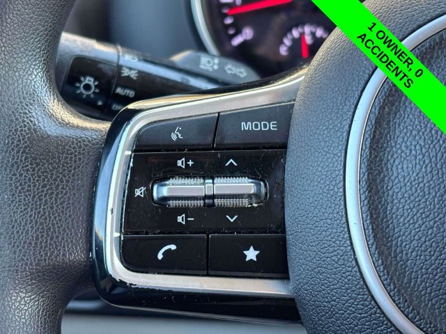 Used 2022 Kia Carnival LX FWD image 14