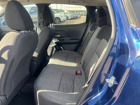 Used 2025 Nissan Kicks SV image 25