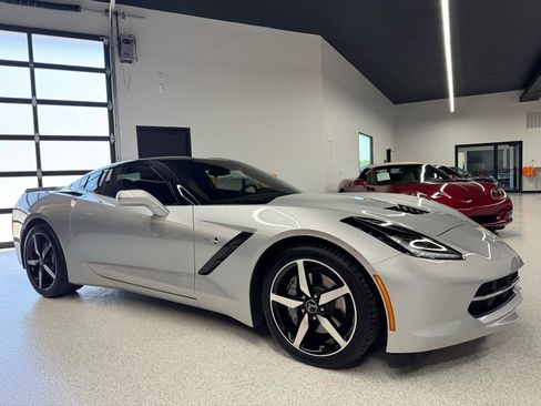 Used 2015 Chevrolet Corvette Stingray Coupe w/ 2LT Preferred Equipment Group RWD image 21