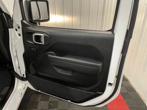 Used 2025 Jeep Wrangler Unlimited Sport S 4xe AWD/4WD image 44