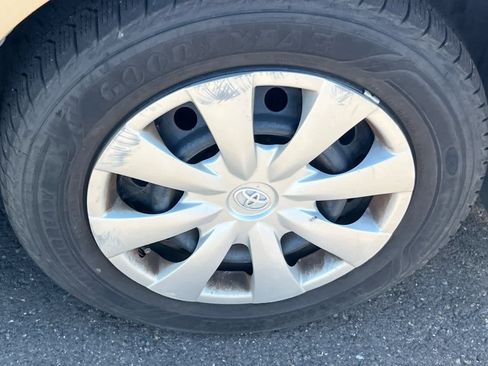 Used 2011 Toyota Corolla LE FWD image 14