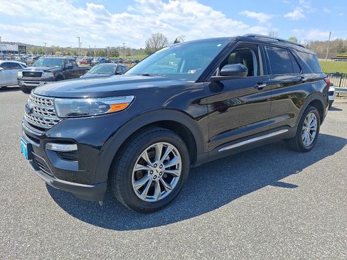 Certified 2022 Ford Explorer Limited image 3
