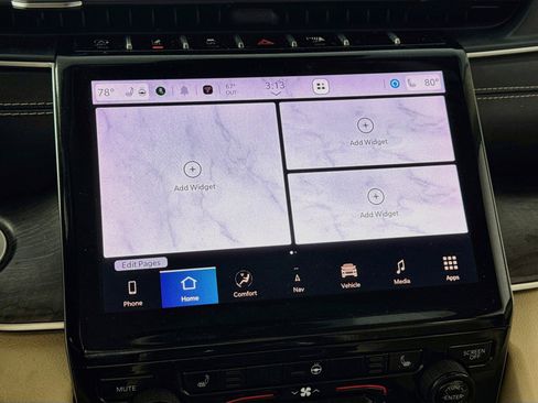 Used 2022 Jeep Grand Cherokee L Limited image 18