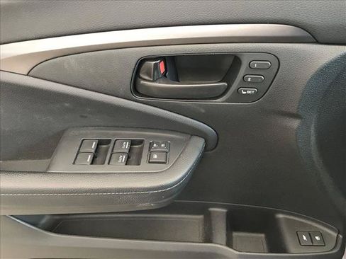 Used 2023 Honda Passport EX-L image 10