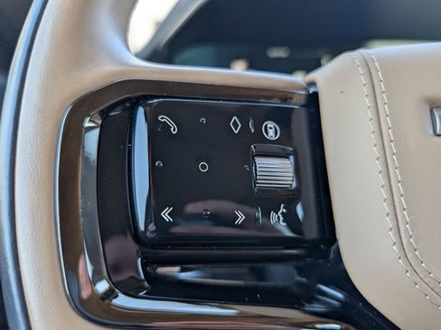 Used 2025 Land Rover Range Rover Sport Dynamic SE image 23